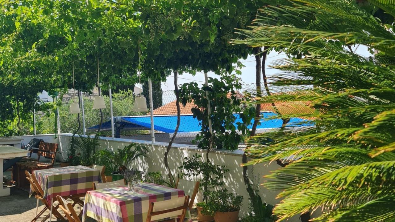 Guesthouse Lidija Сутиван Экстерьер фото