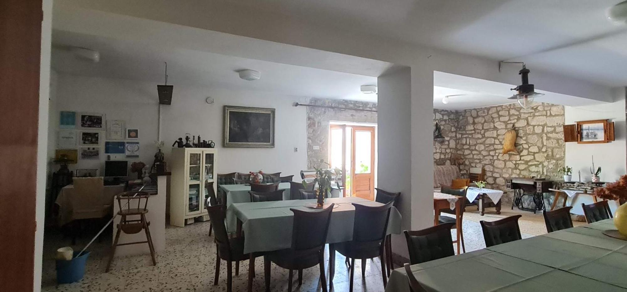Guesthouse Lidija Сутиван Экстерьер фото